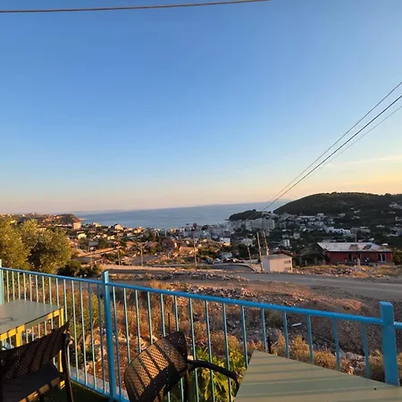 Zoi's Sea View بيت للعطل