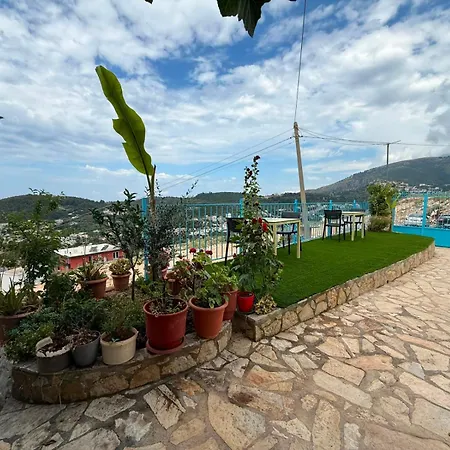 Zoi's Sea View * Himarë